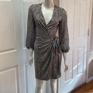 Diane Von Furstenberg Sigourney Black and White Long Sleeve Silk Wrap Dress